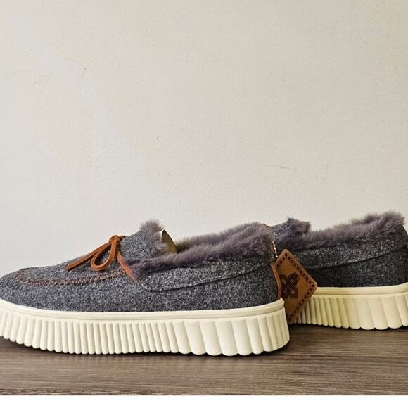 Skechers Women's Cozy Ojai Mocassin Casual Sneakers Size 7 Grey NWT - Picture 2 of 9